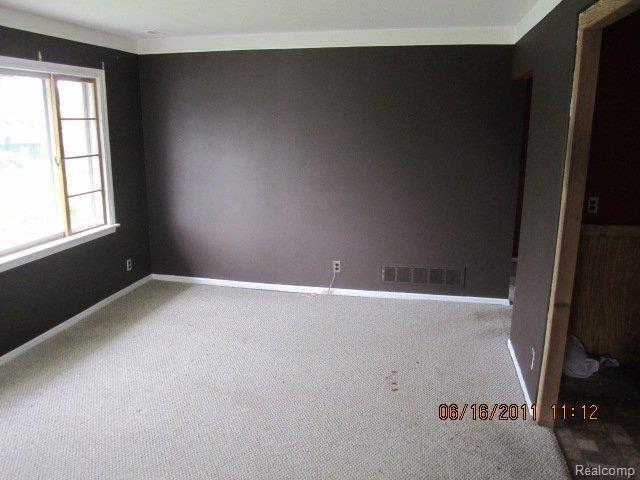 19501 Frazho Road Roseville, MI 48066 - Photo 8 of 9 IMG_3609