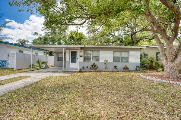 $2,300 | 8086 28th Avenue North, St. Petersburg, FL 33710