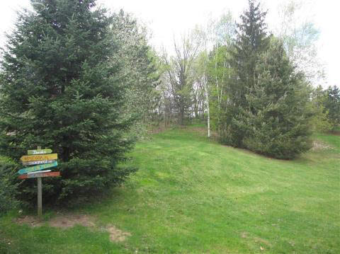 10415 Denton Hill Road Fenton, MI 48430 - Photo 3 of 21 20226211-2.JPG