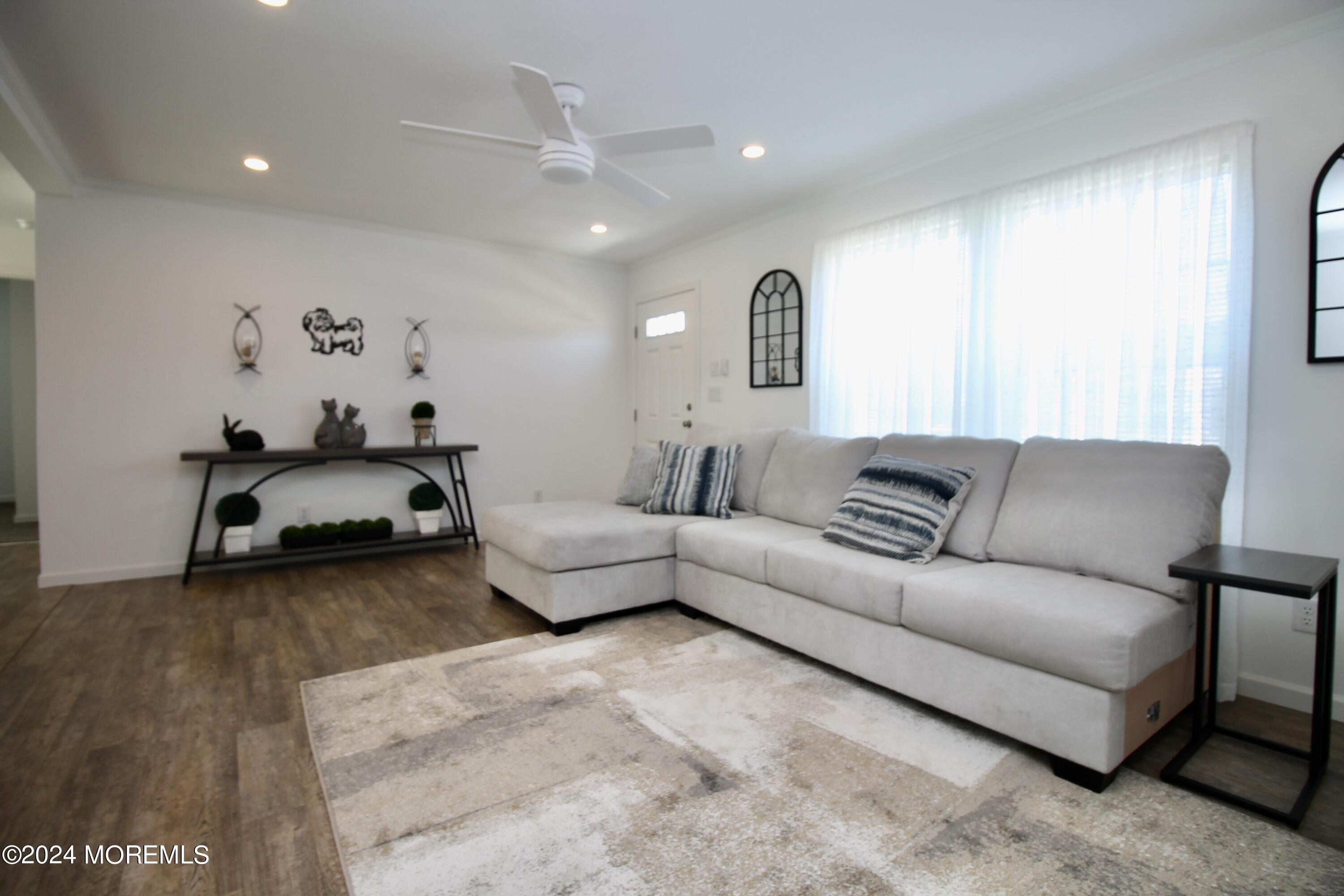 587 Cherin Road Freehold, NJ 07728 - Photo 8 of 39 B0AC083C-BB99-46FE-8114-F93020515A97_1_2