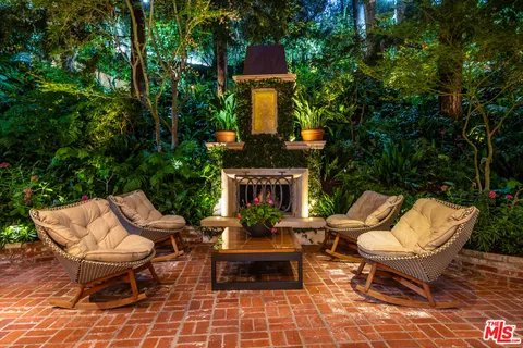 $4,995,000 | 19012 Dorlon Drive, Tarzana, CA 91356