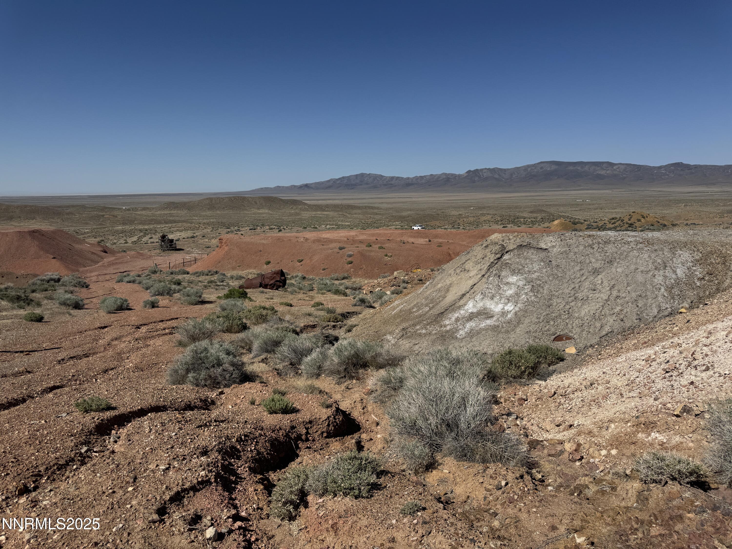 1508012 Coal Canyon Road Lovelock, NV 89419 - Photo 24 of 40 a view of an ocean beach