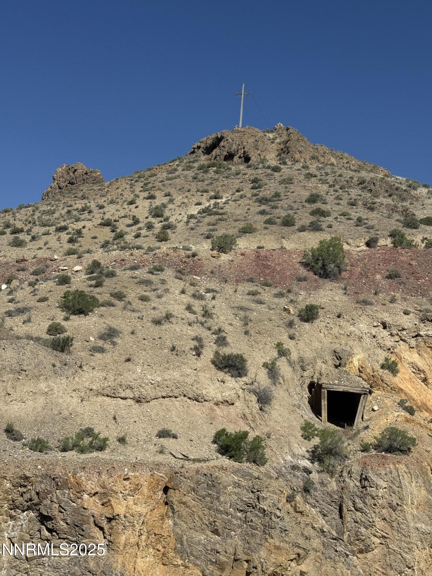 1508012 Coal Canyon Road Lovelock, NV 89419 - Photo 25 of 40 a view of a dry yard covered with snow