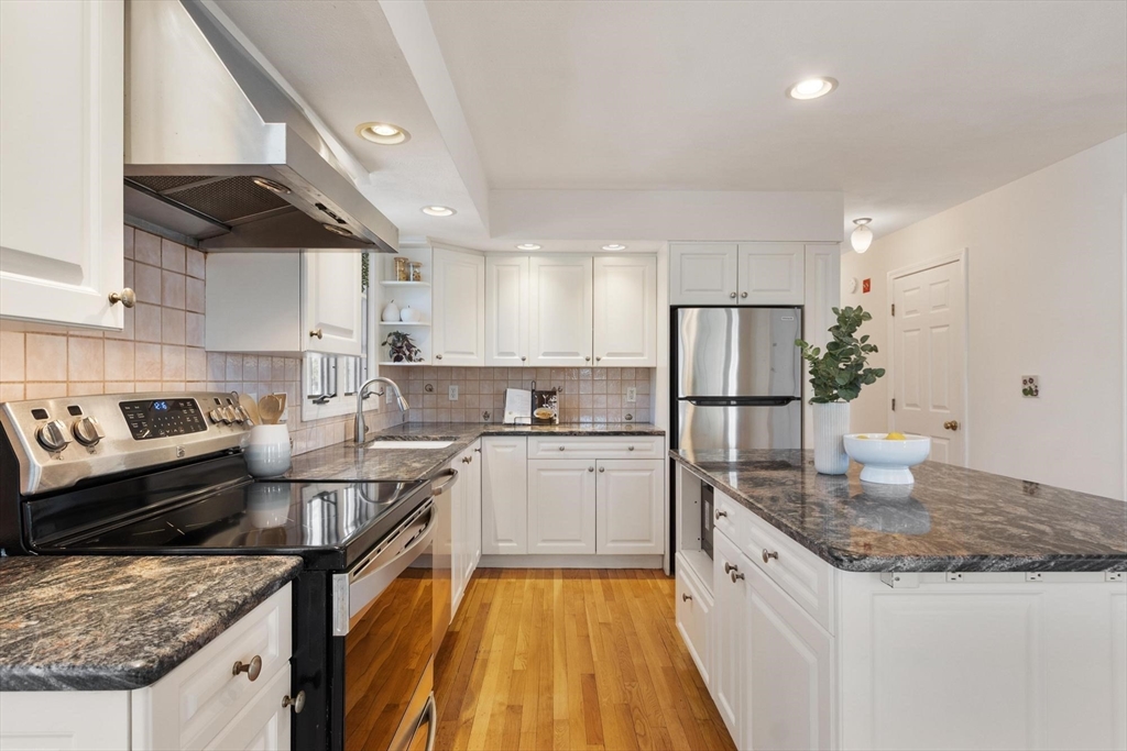 367 Waltham Street, Unit 5 Lexington, MA 02421 - Photo 18 of 42