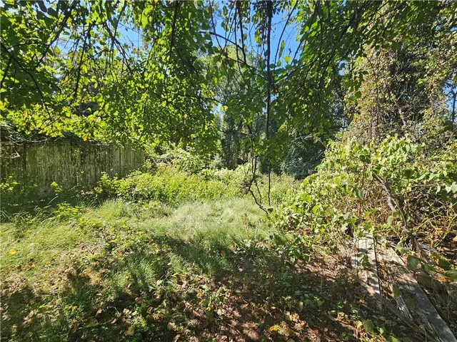 a view of a gate of a house