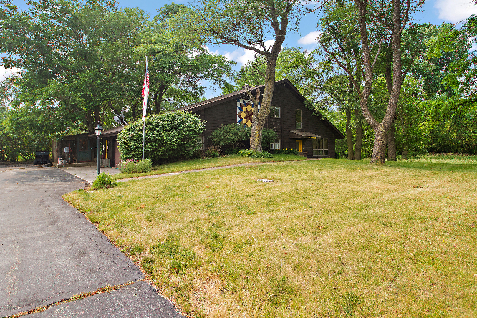 32444 Wilton Road Manhattan, IL 60442 - Photo 2 of 28 a house with trees in the background