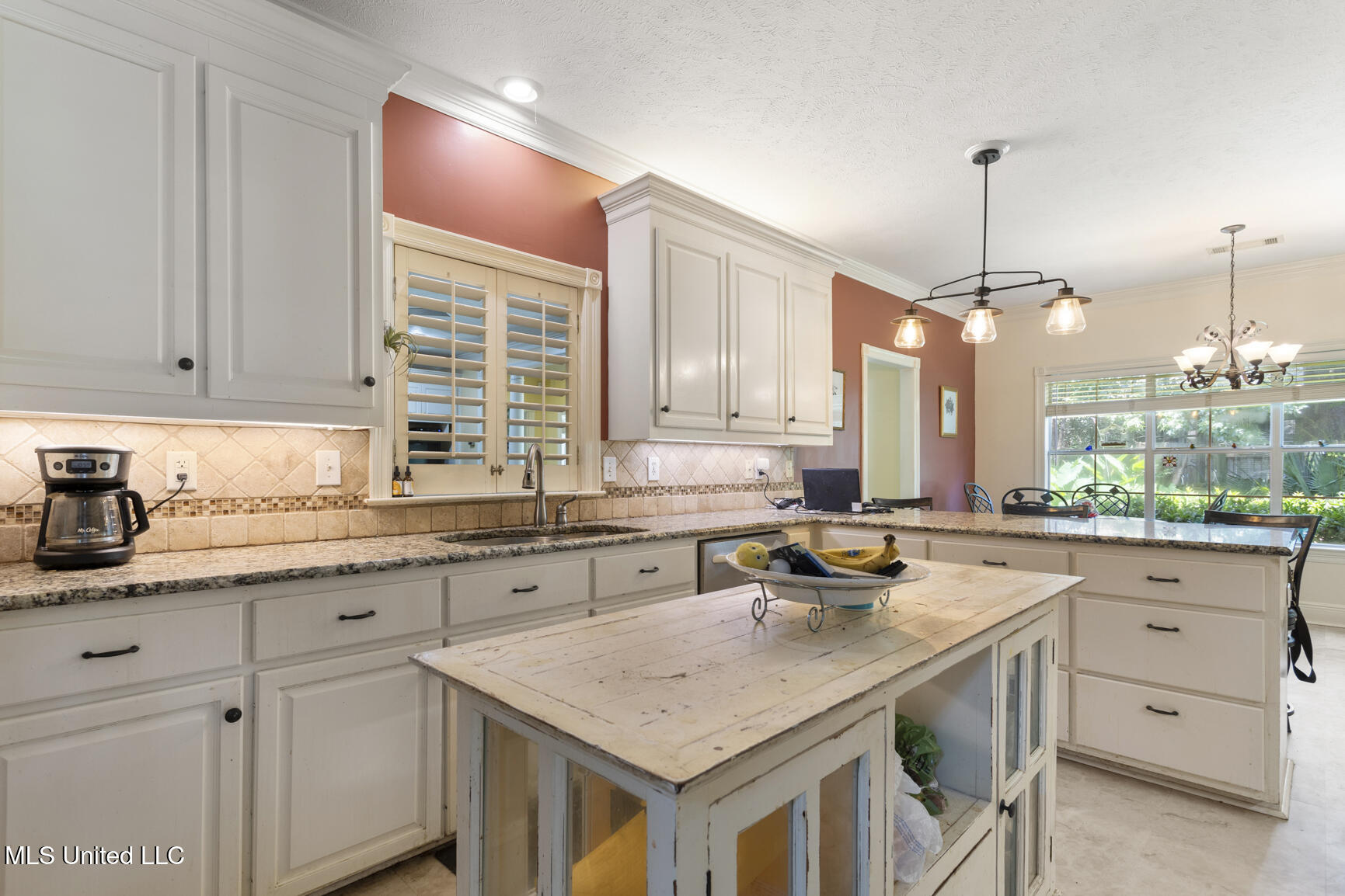 614 Kinsington Court Ridgeland, MS 39157 - Photo 11 of 45 614 Kinsington Ct-10