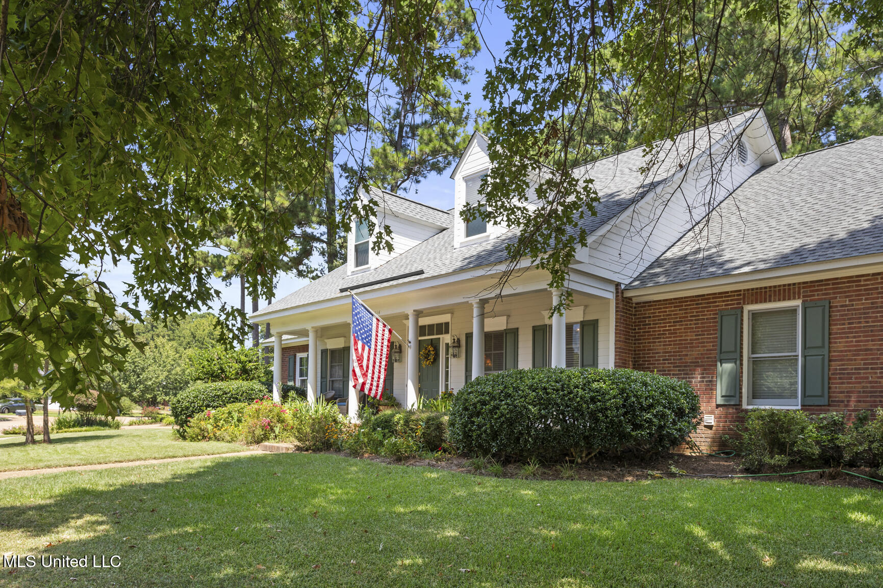 614 Kinsington Court Ridgeland, MS 39157 - Photo 4 of 45 614 Kinsington Ct-1