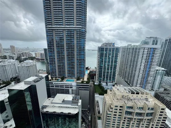 $4,000 | 1060 Brickell Avenue, Unit 3607, Miami, FL 33131