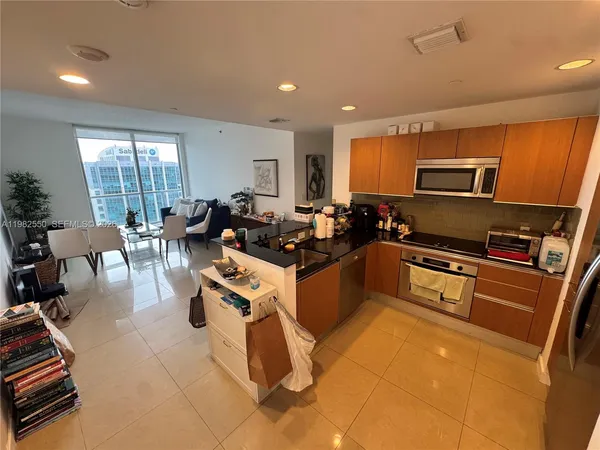 $4,000 | 1060 Brickell Avenue, Unit 3607, Miami, FL 33131