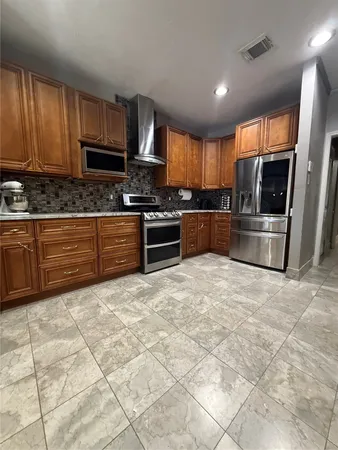 $2,700 | 9718 Crystal Boulevard, Baytown, TX 77521