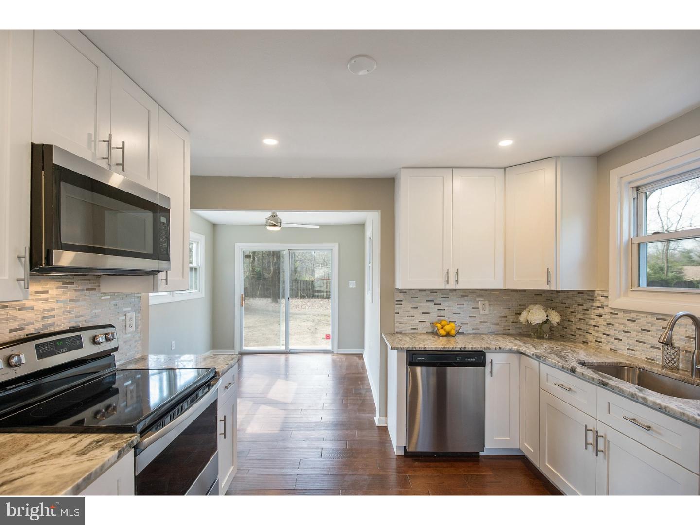 8 Evergreen Road Mount Laurel, NJ 08054 - Photo 4 of 25