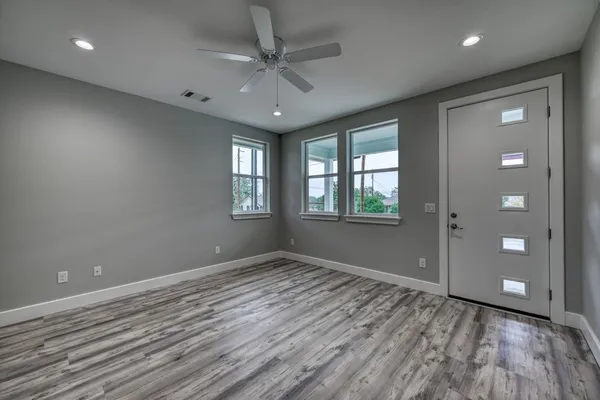 $1,800 | 1915 Willow, Kingsland, TX 78639