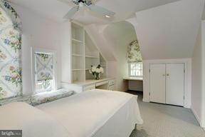 2206 Kalorama Road Northwest Washington, DC 20008 - Photo 14 of 15 Bedroom