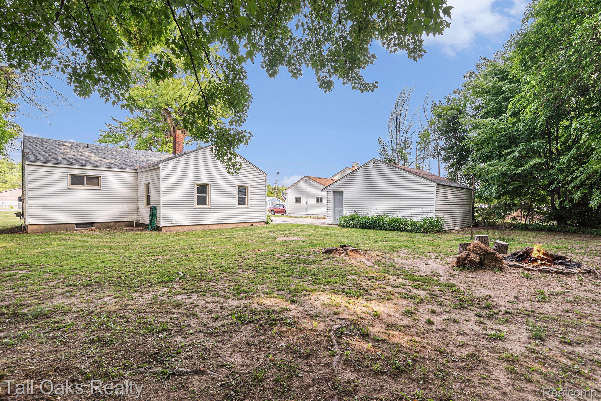 3481 North Genesee Road Flint, MI 48506 - Photo 13 of 14 Gallery Image 13