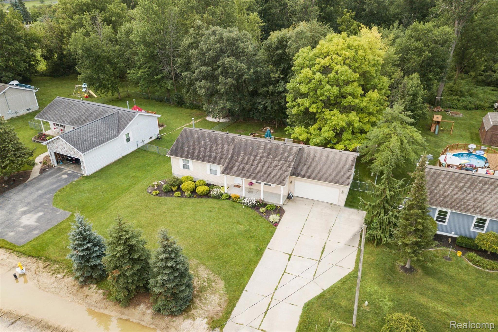 2475 West Thompson Road Fenton, MI 48430 - Photo 43 of 50