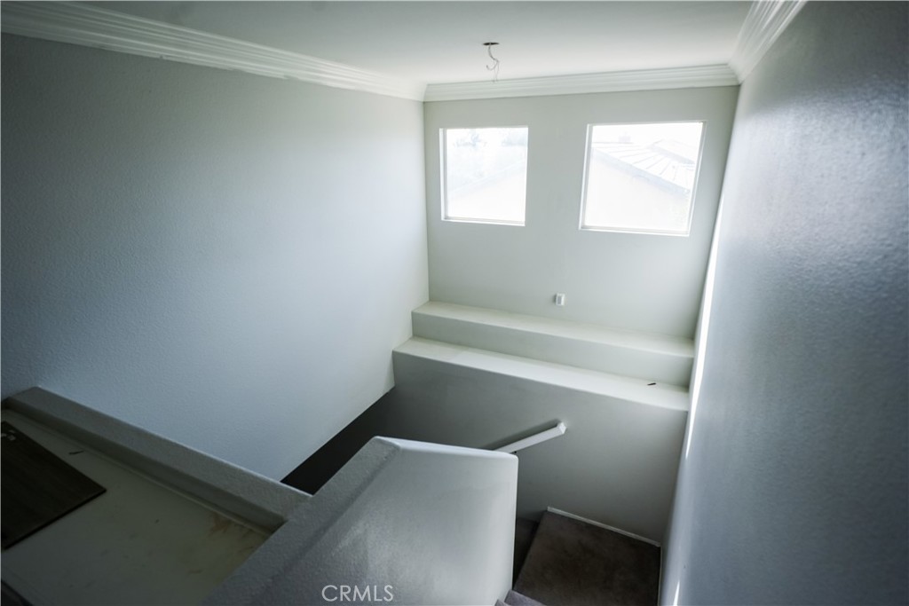 1464 Augusta Street Beaumont, CA 92223 - Photo 28 of 32 a bathroom with a bathtub