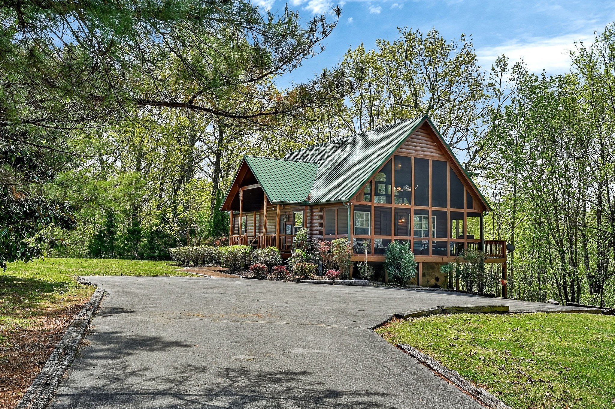 5175 Dale Ridge Road Liberty, TN 37095 - Photo 3 of 69 a front view of a house with garden