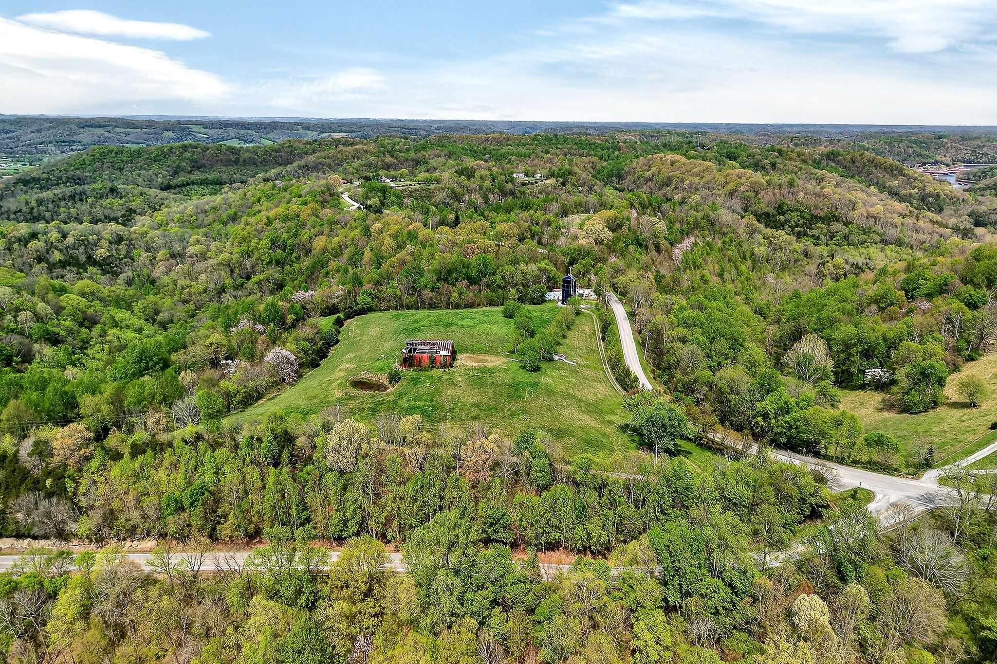 5175 Dale Ridge Road Liberty, TN 37095 - Photo 55 of 69 a view of a city with lush green forest