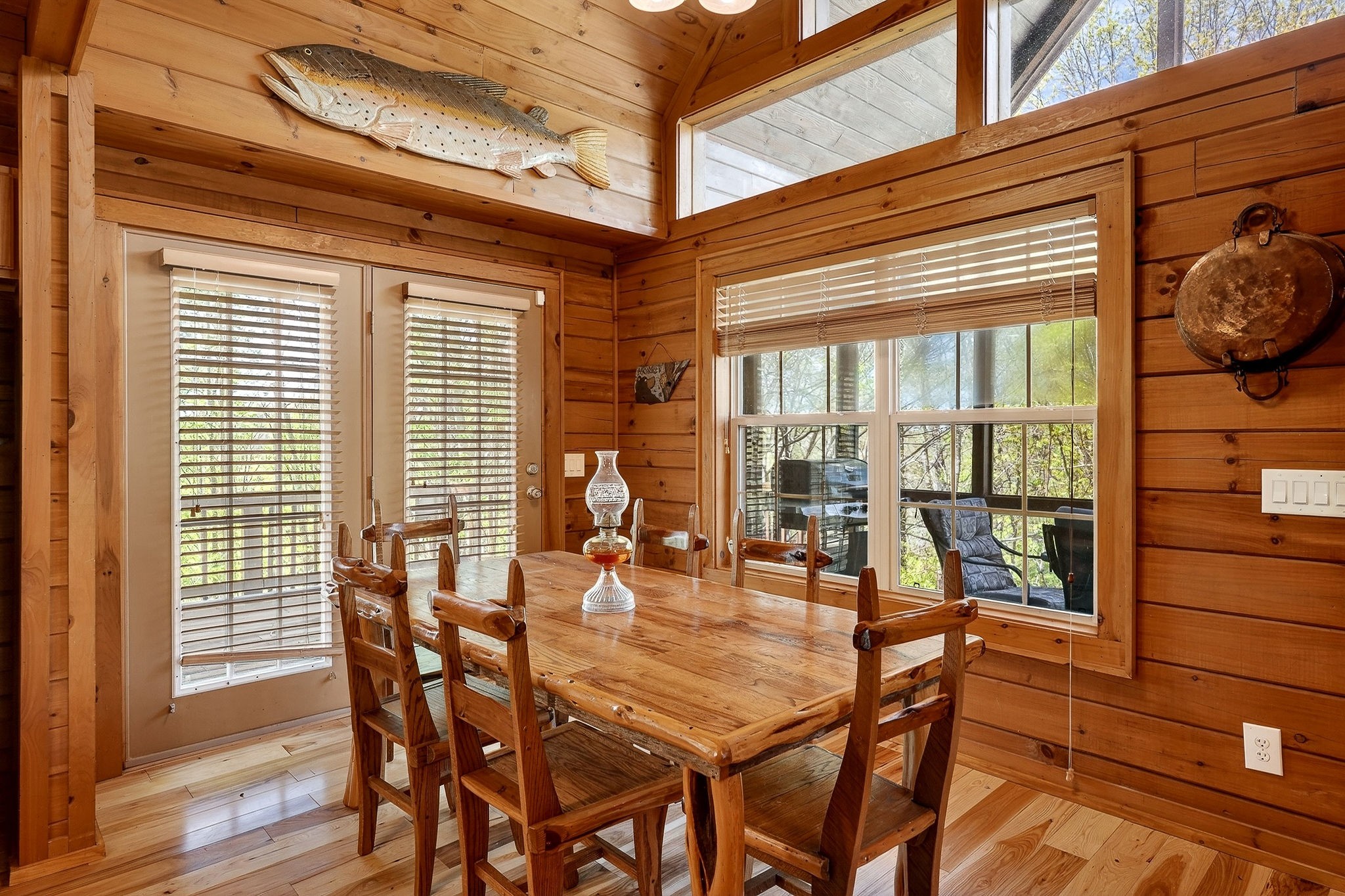 5175 Dale Ridge Road Liberty, TN 37095 - Photo 9 of 69 a dining room with furniture and large windows