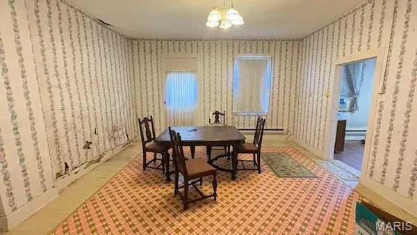 $39,000 | 322 East Davis Street, St. Louis, MO 63111