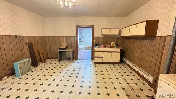 $39,000 | 322 East Davis Street, St. Louis, MO 63111