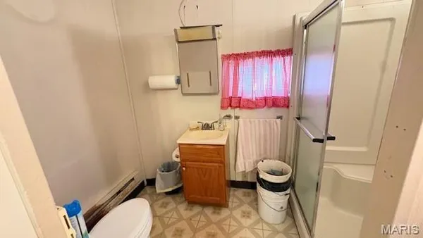 $39,000 | 322 East Davis Street, St. Louis, MO 63111