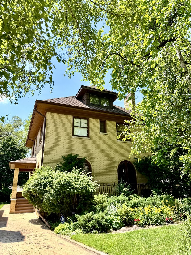612 Ridge Avenue Evanston, IL 60202 - Photo 1 of 1