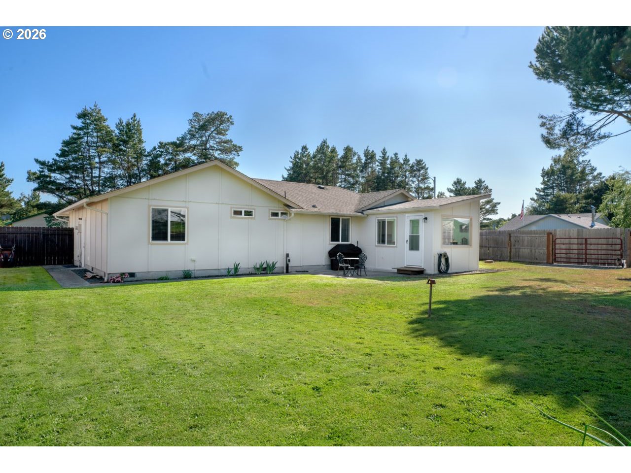 2019 40th Street Florence, OR 97439 - Photo 32 of 40