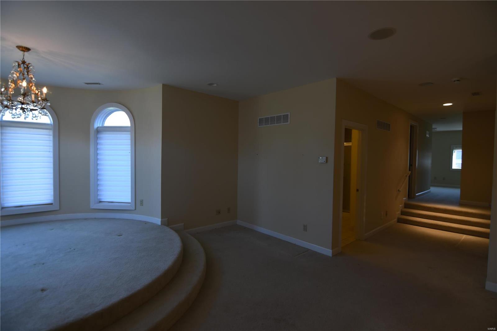 10455 Litzsinger Road Frontenac, MO 63131 - Photo 15 of 29 Gallery Image 15