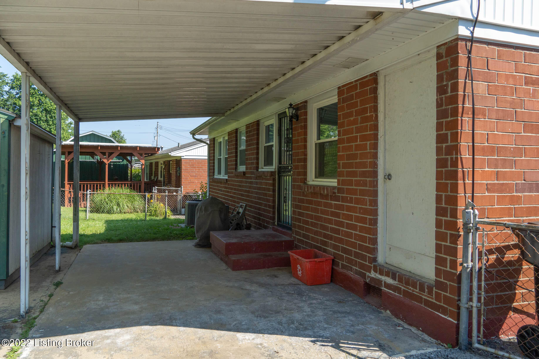 636 Emily Road Louisville, KY 40206 - Photo 13 of 18 636 Emily Rd, Louisville, KY 40206_022
