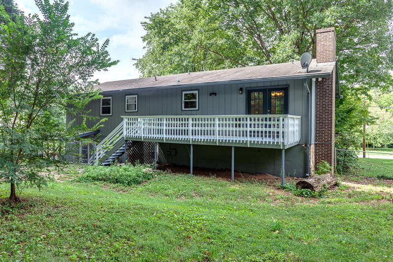 1000 Corning Road Knoxville, TN 37923 - Photo 34 of 40 Backyard
