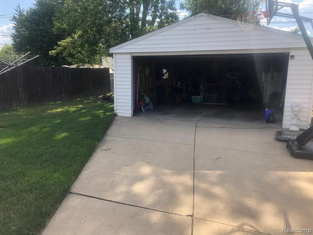 25956 Reeck Road Woodhaven, MI 48183 - Photo 15 of 19