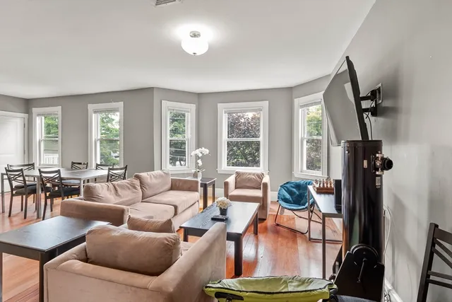 $5,500 | 139 Adams Street, Unit 2, Waltham, MA 02453