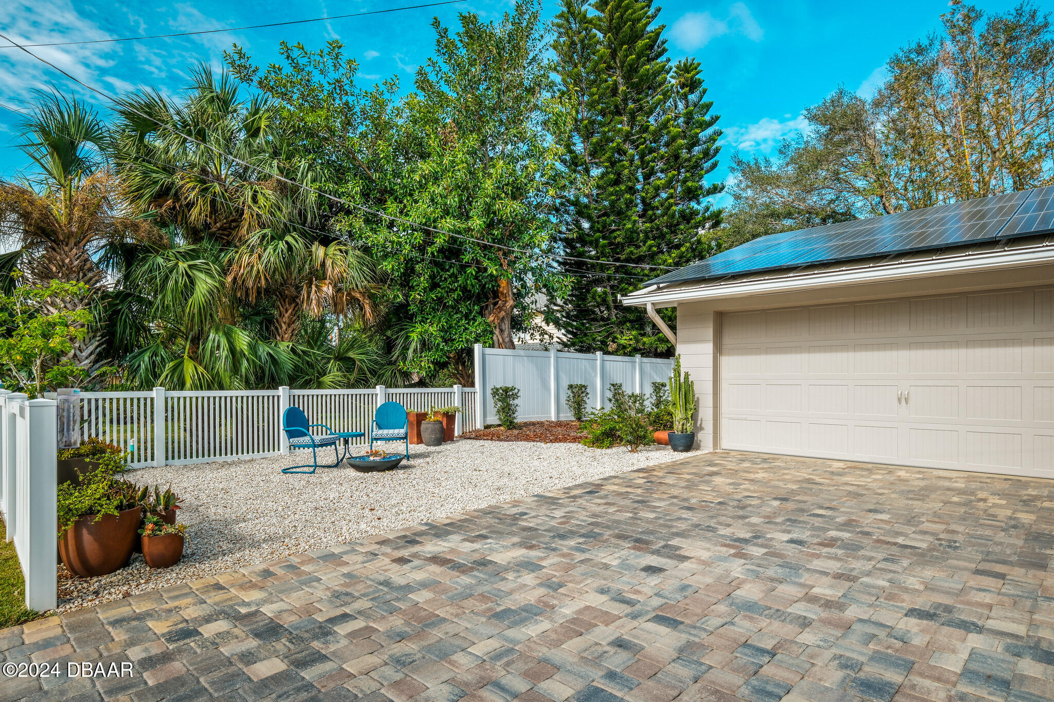 422 South Riverside Drive Edgewater, FL 32132 - Photo 4 of 54 422 N RIV -35