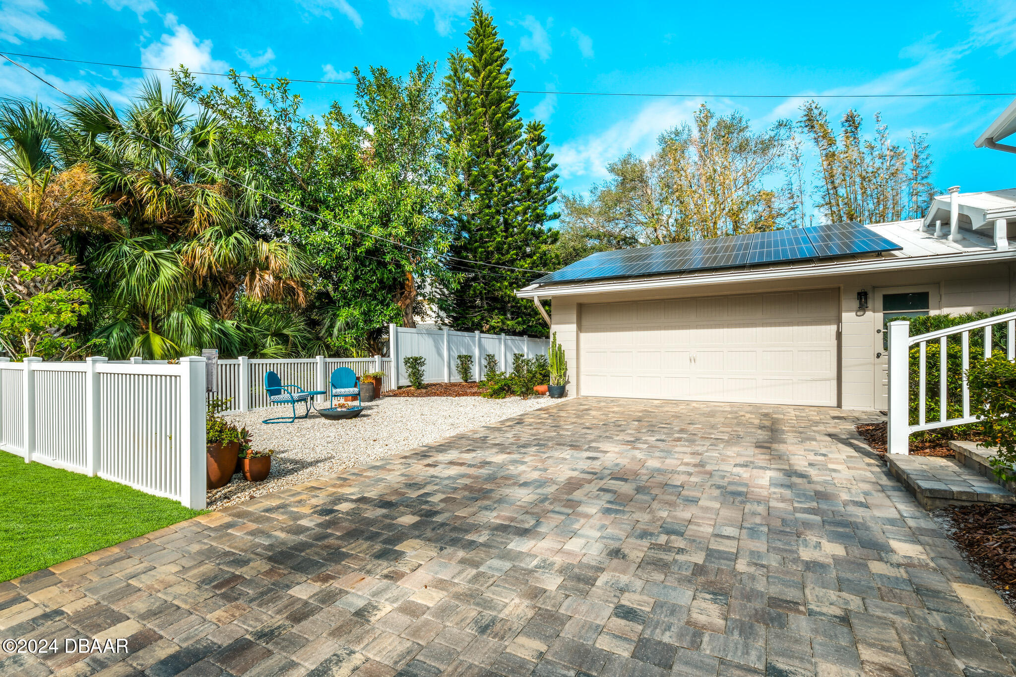 422 South Riverside Drive Edgewater, FL 32132 - Photo 6 of 54 422 N RIV -37