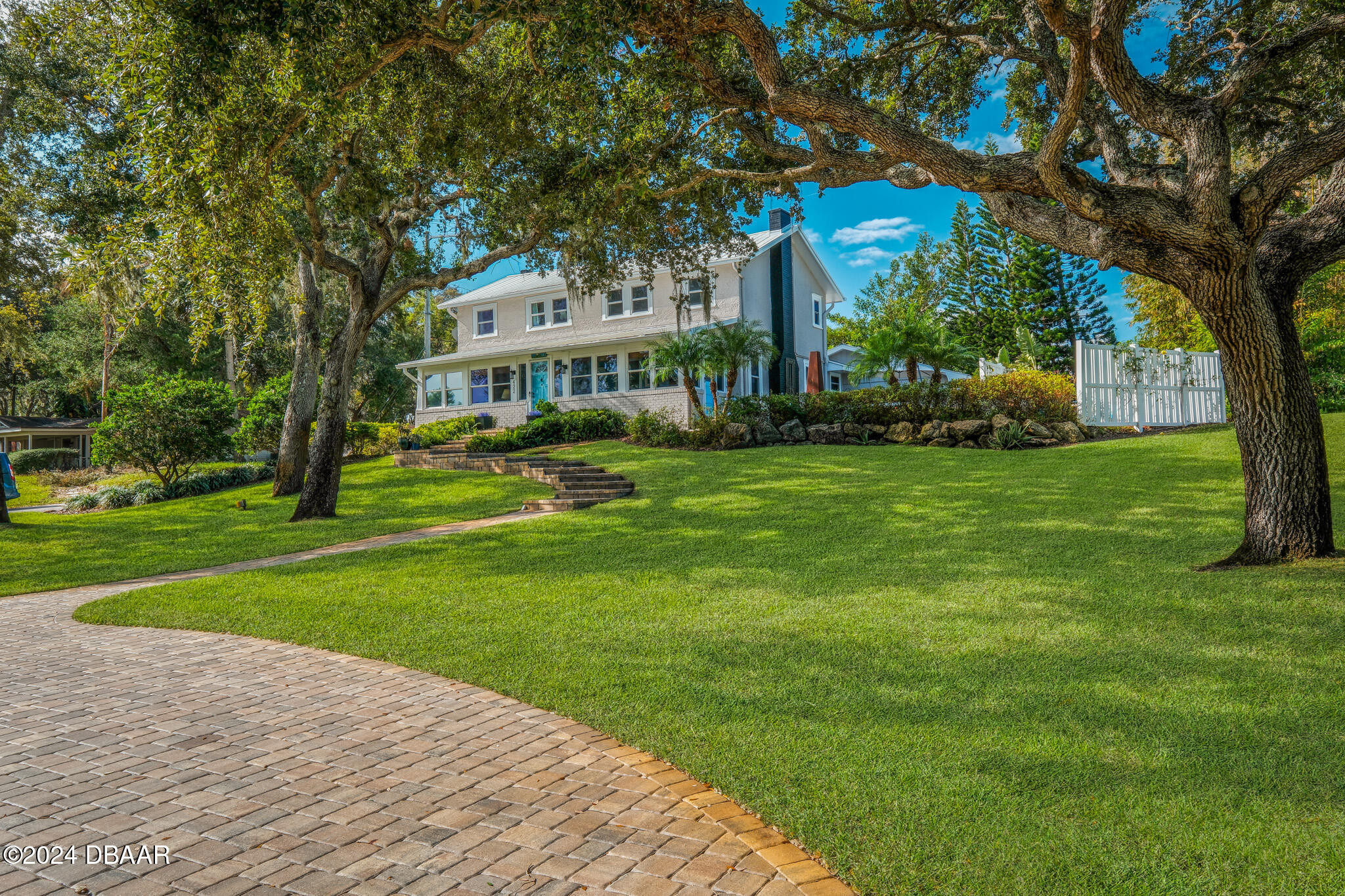 422 South Riverside Drive Edgewater, FL 32132 - Photo 9 of 54 422 N RIV -51