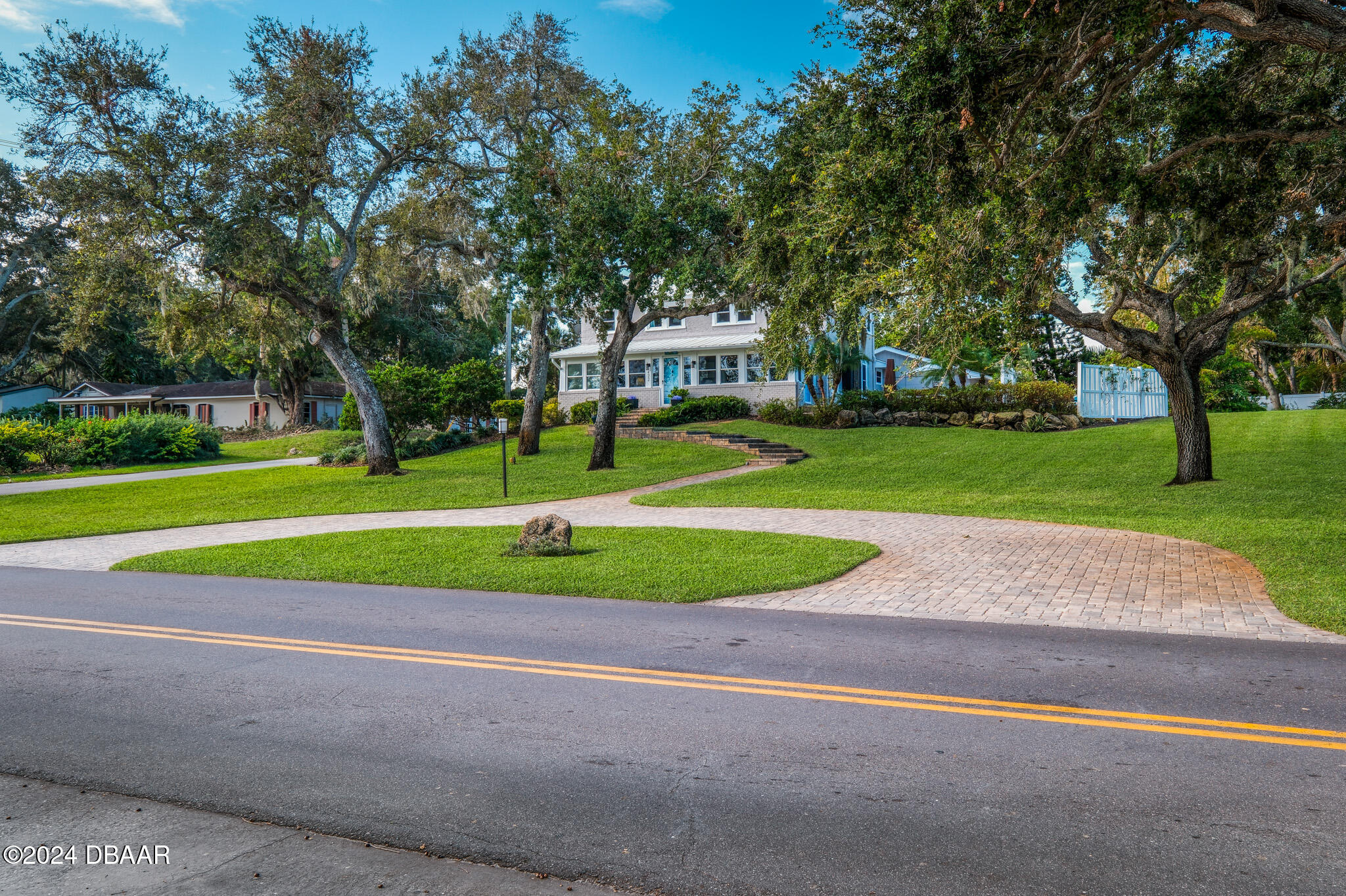 422 South Riverside Drive Edgewater, FL 32132 - Photo 10 of 54 422 N RIV -52