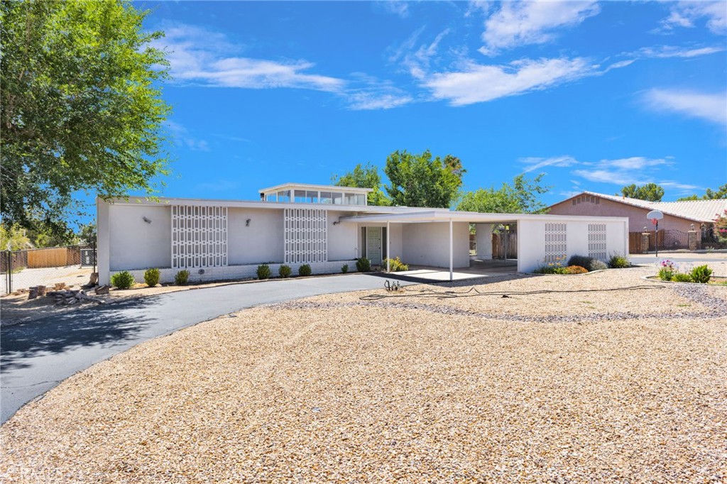 18969 Pachappa Road Apple Valley, CA 92307 - Photo 3 of 75