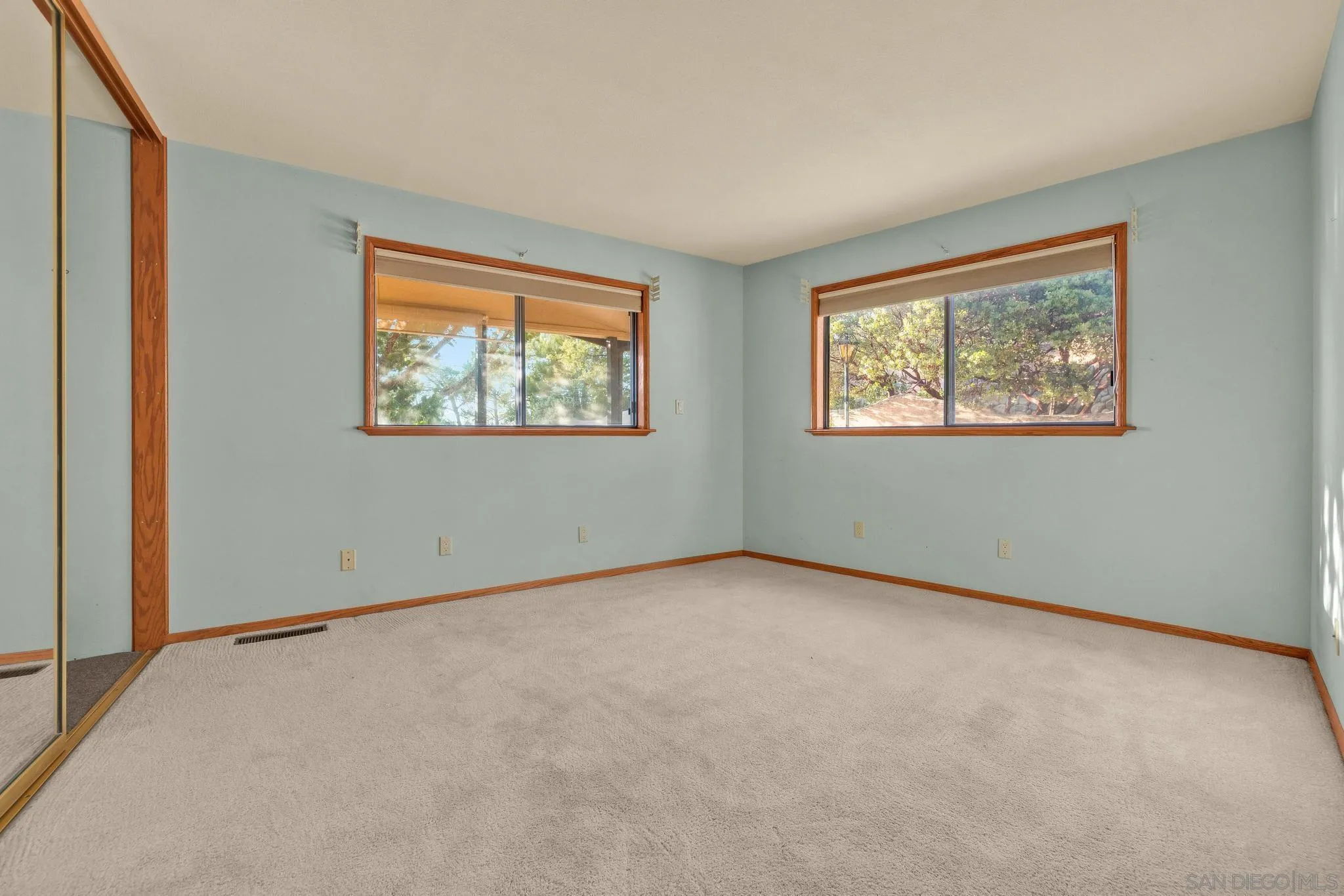 5222 Pine Hills Road Julian, CA 92036 - Photo 15 of 37 Main level bedroom