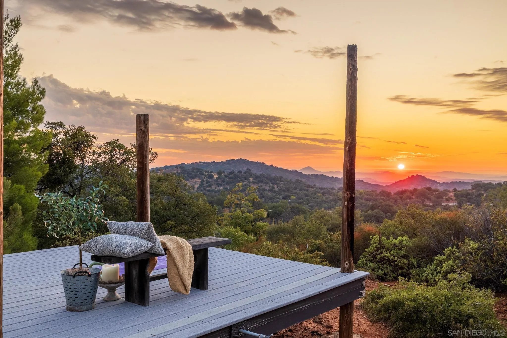5222 Pine Hills Road Julian, CA 92036 - Photo 2 of 37 Spectacular sunsets