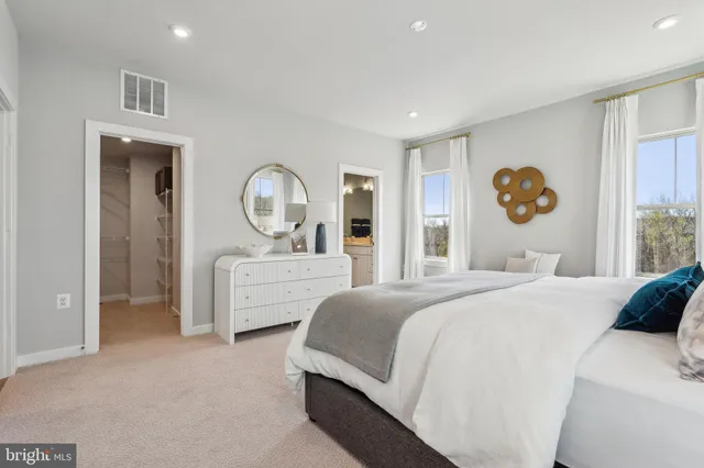 $850,640 | 211 Chianti Terrace Southeast, Leesburg, VA 20175