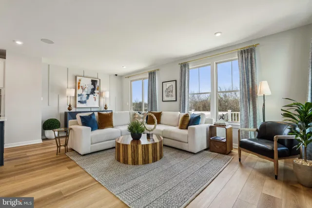 $850,640 | 211 Chianti Terrace Southeast, Leesburg, VA 20175