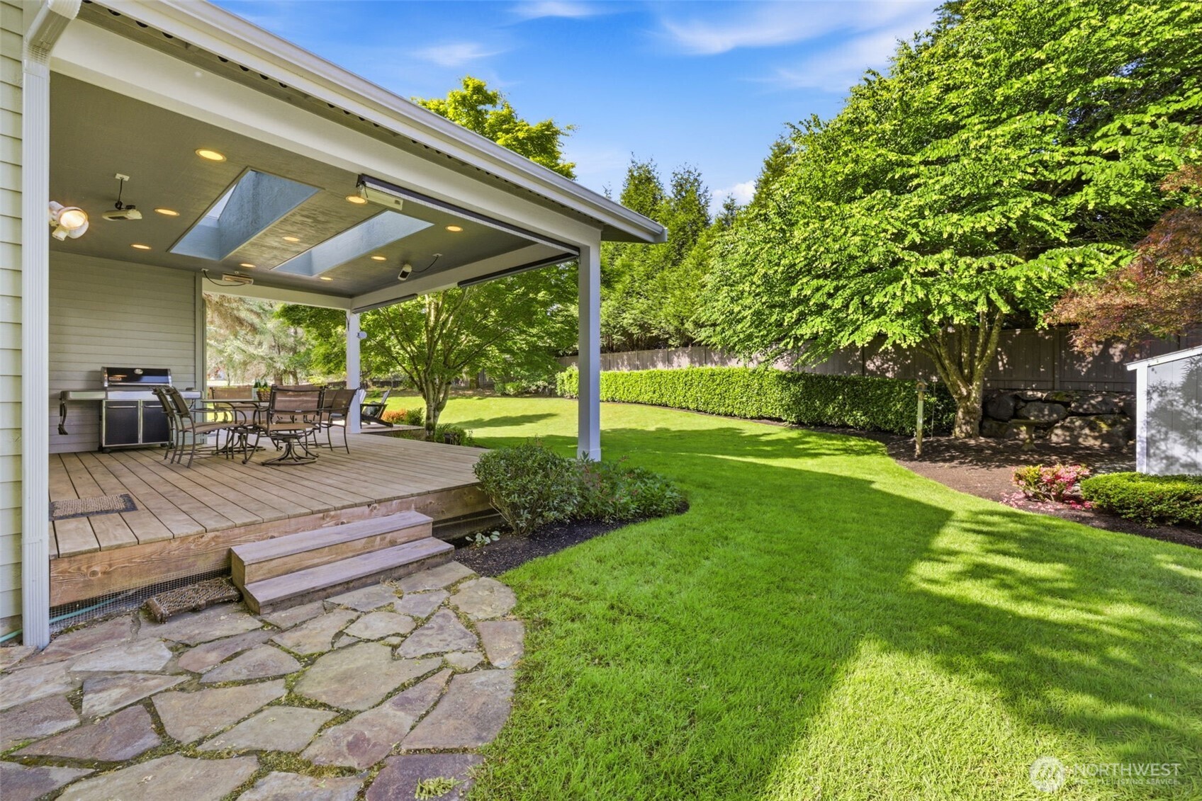 2401 Lyons Avenue Northeast Renton, WA 98059 - Photo 27 of 38