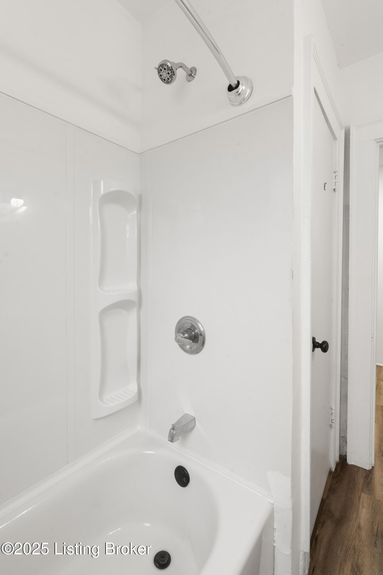 2416 Sherry Road Louisville, KY 40217 - Photo 25 of 45 DSC05398
