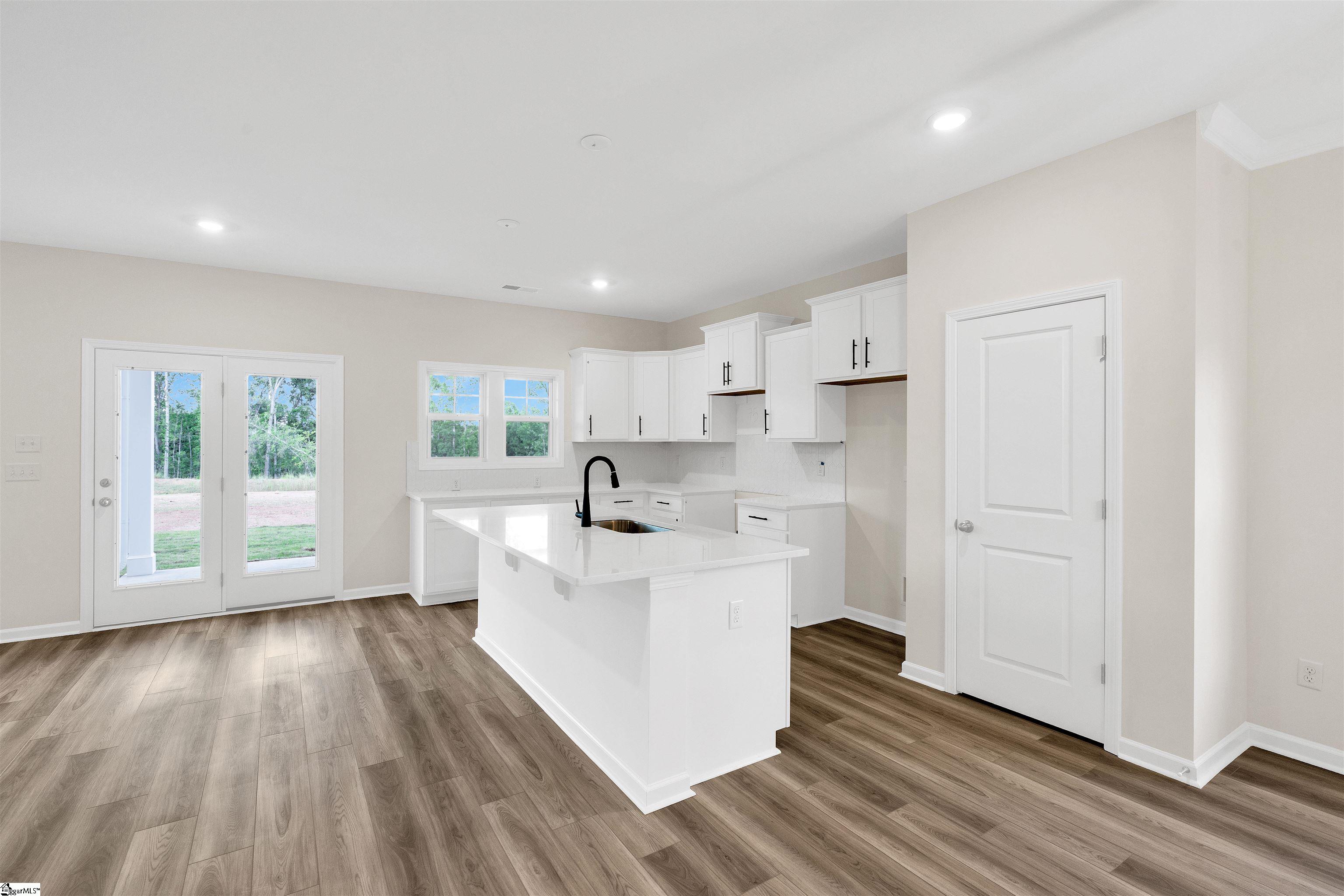 127 Hunter Ridge Drive Boiling Springs, SC 29316 - Photo 12 of 41 Gallery Image 12
