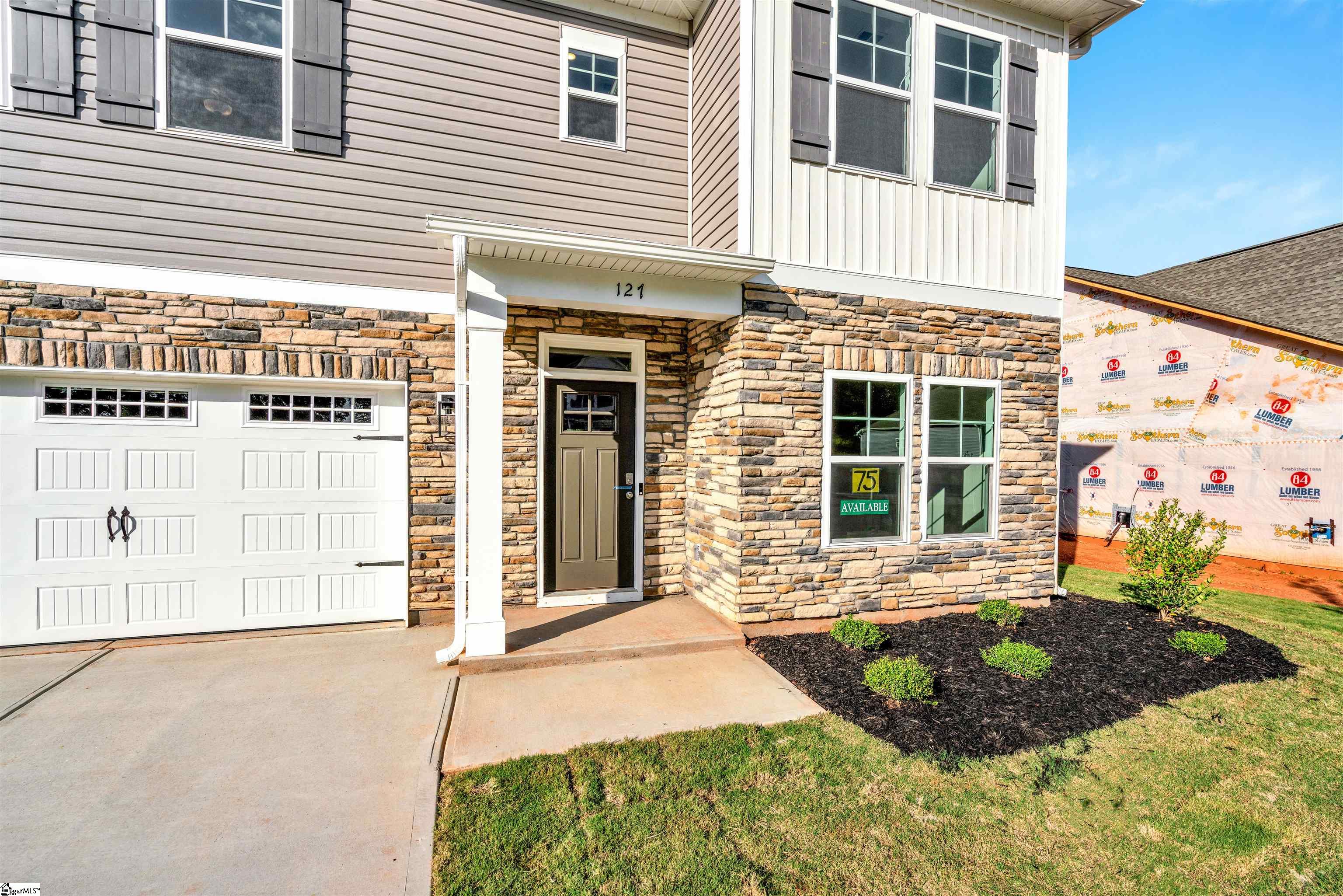 127 Hunter Ridge Drive Boiling Springs, SC 29316 - Photo 3 of 41 Gallery Image 3