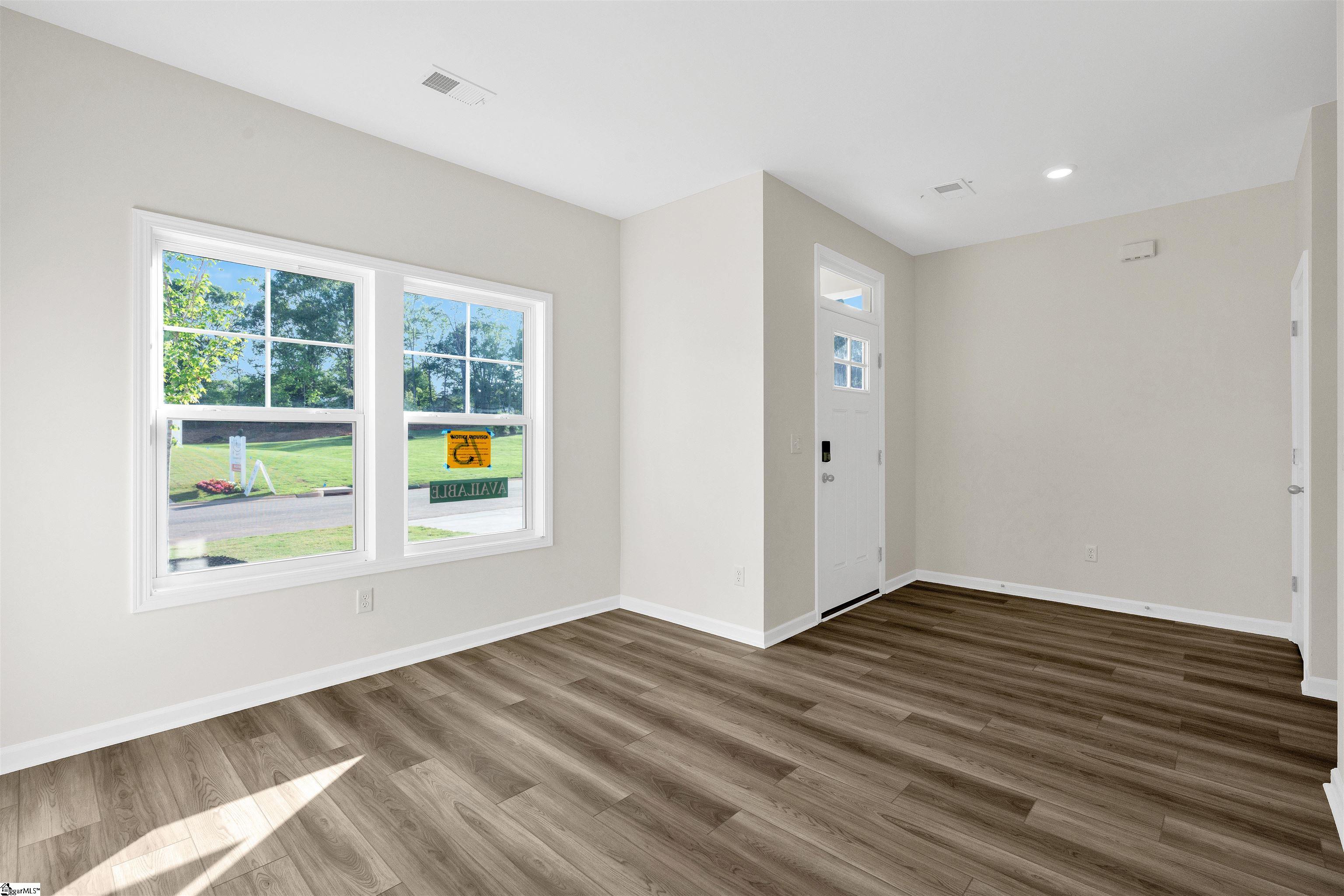 127 Hunter Ridge Drive Boiling Springs, SC 29316 - Photo 6 of 41 Gallery Image 6