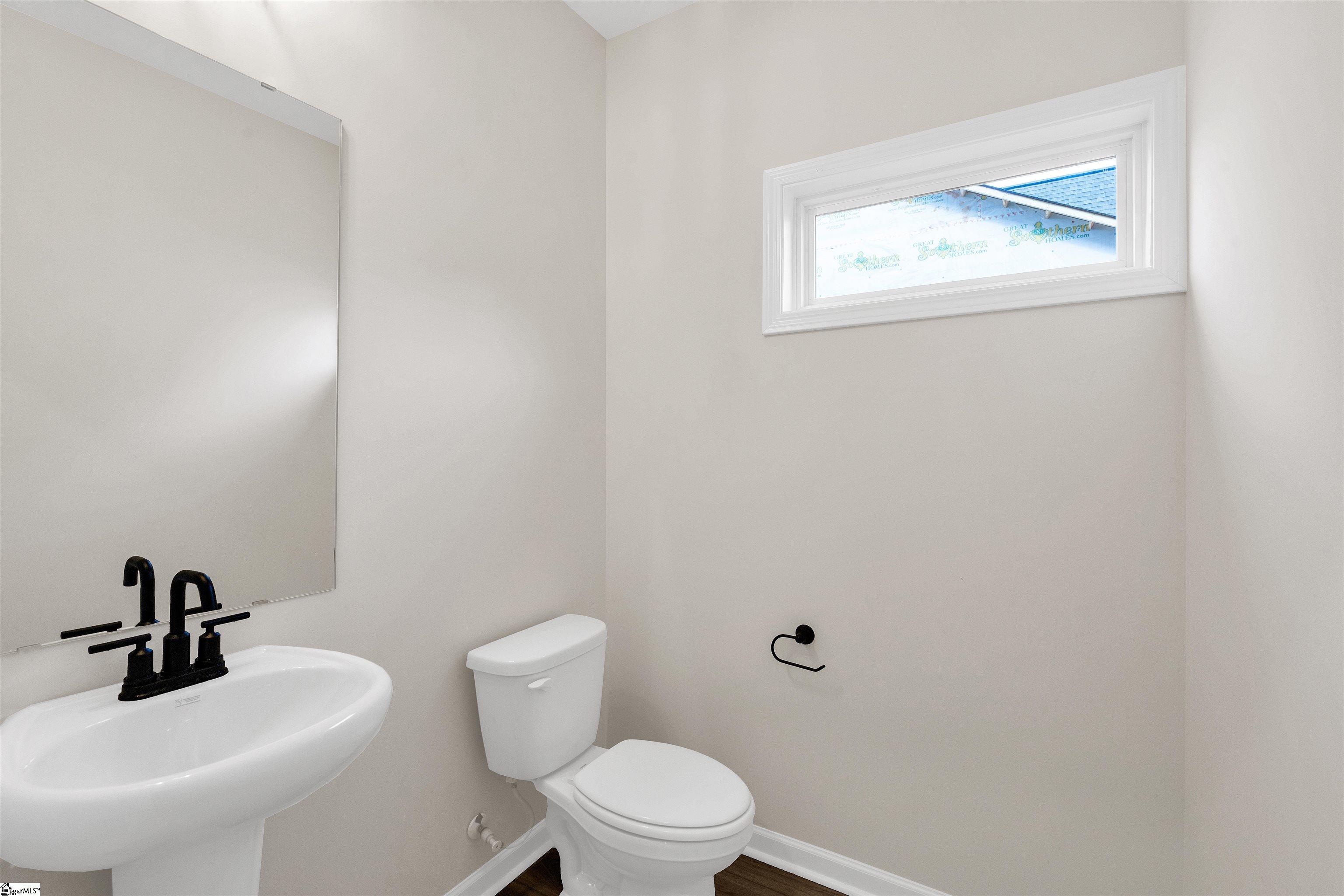 127 Hunter Ridge Drive Boiling Springs, SC 29316 - Photo 8 of 41 Gallery Image 8