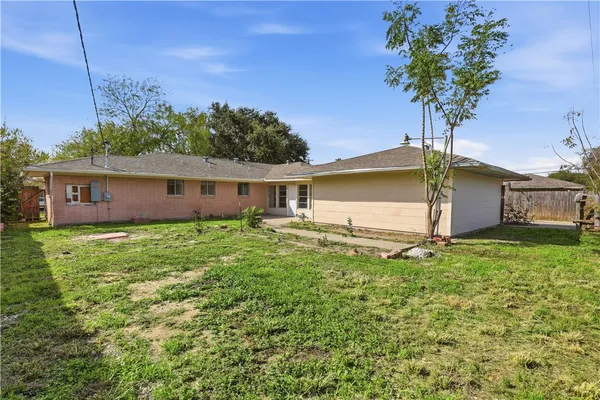$2,300 | 3314 Casa De Palmas Drive, Corpus Christi, TX 78411